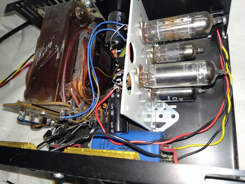 picture of power supply innards